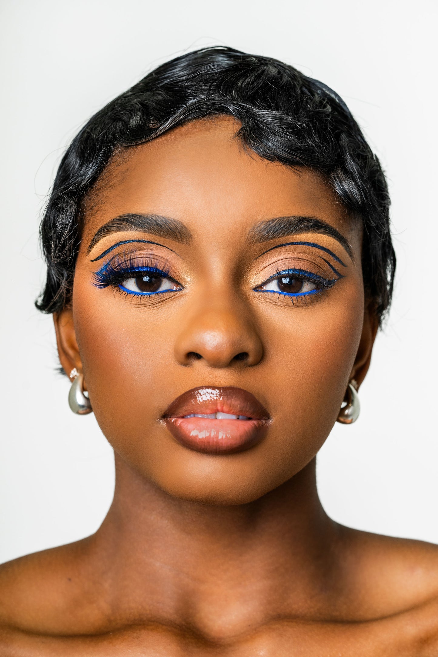 BAHIRA Color Craze “Neptune” Vegan Friendly Blue Sombré Lash, Bold Color with a Soft Ombre Transition, Lightweight and Comfortable, Designed for an All-Day Reusable Wear