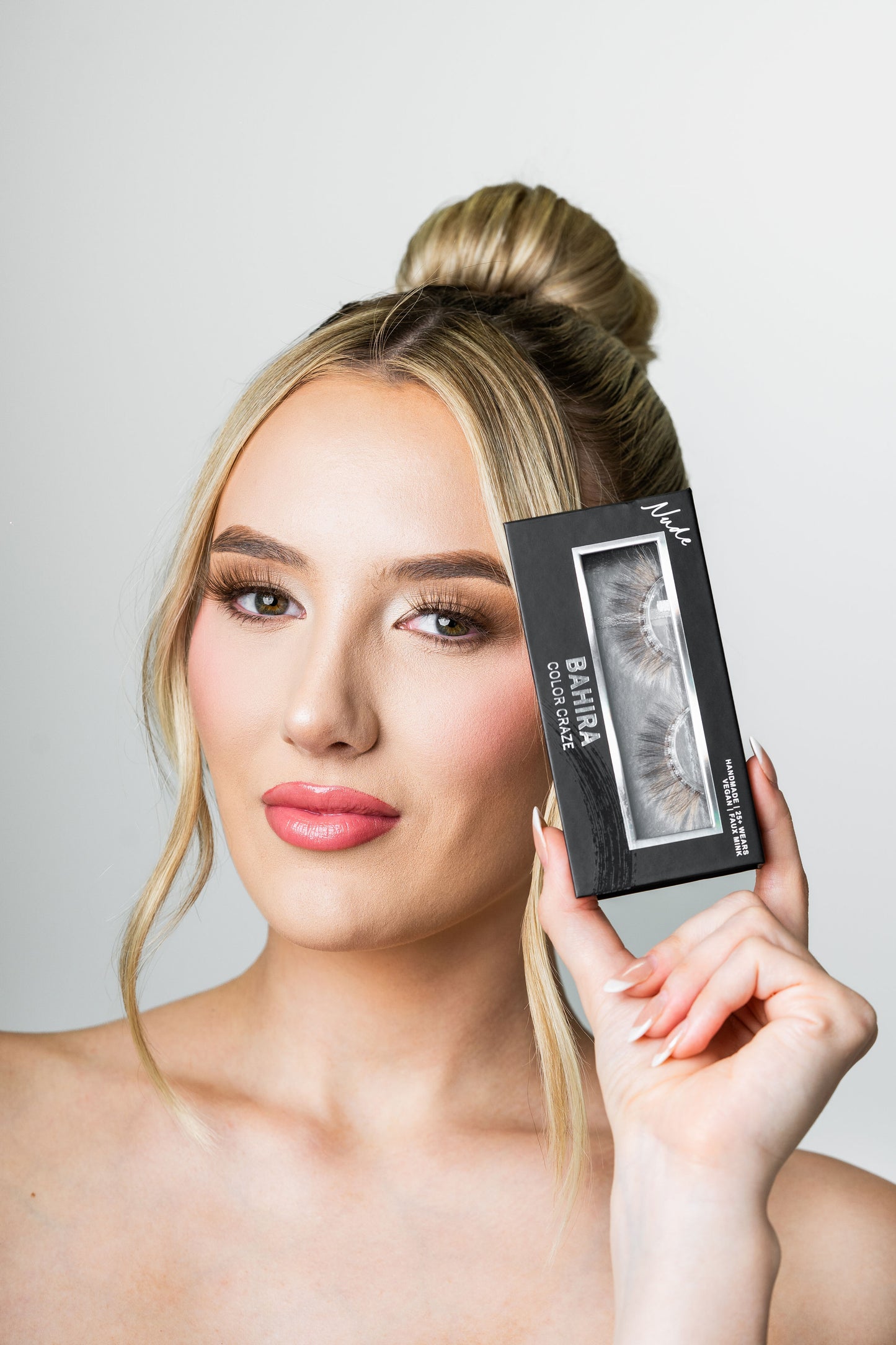 BAHIRA Color Craze “Cinnamon” Vegan Friendly Light Ash Nude Lash, Natural Enhancement with a Polished Look, Lightweight and Comfortable, Designed for an All-Day Reusable Wear