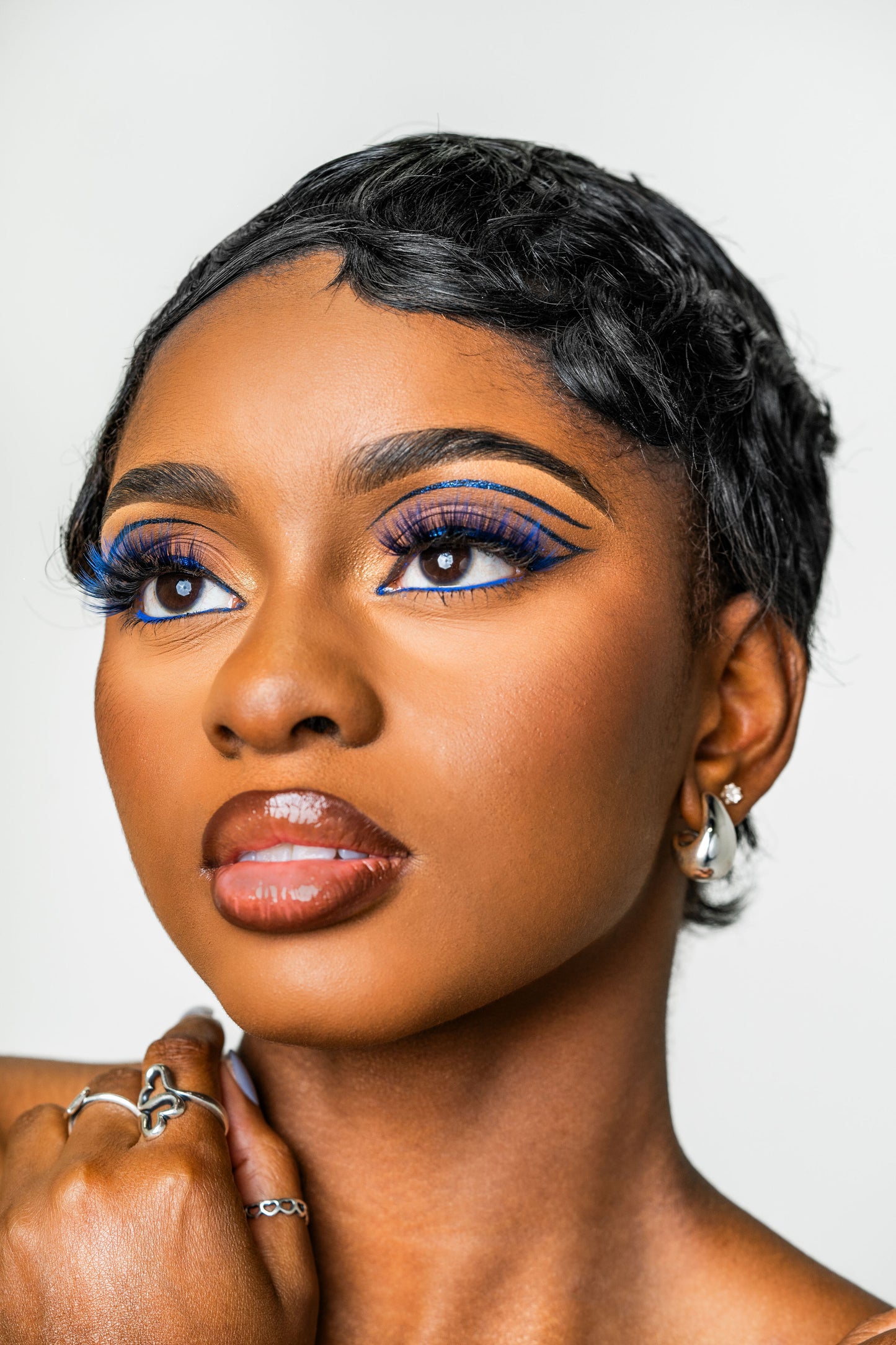 BAHIRA Color Craze “Neptune” Vegan Friendly Blue Sombré Lash, Bold Color with a Soft Ombre Transition, Lightweight and Comfortable, Designed for an All-Day Reusable Wear