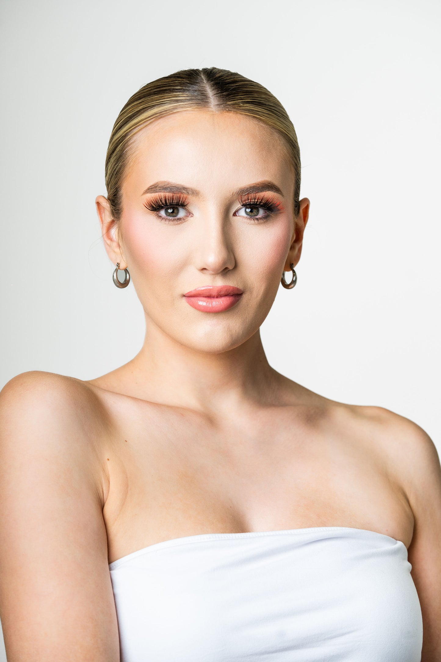 BAHIRA Color Craze “Fuego” Vegan Friendly Red Sombré Lash, Bold Color with a Soft Ombre Transition, Lightweight and Comfortable, Designed for an All-Day Reusable Wear