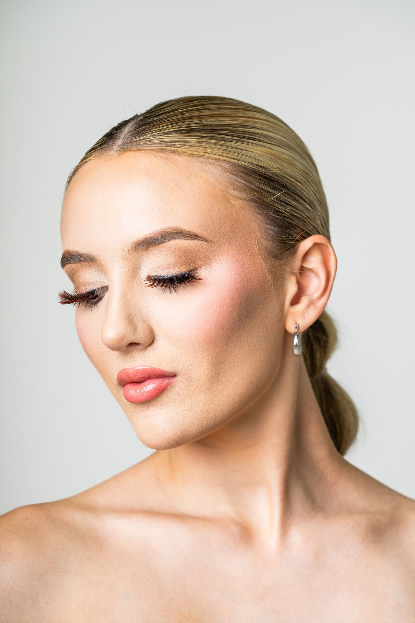BAHIRA Color Craze “Fuego” Vegan Friendly Red Sombré Lash, Bold Color with a Soft Ombre Transition, Lightweight and Comfortable, Designed for an All-Day Reusable Wear