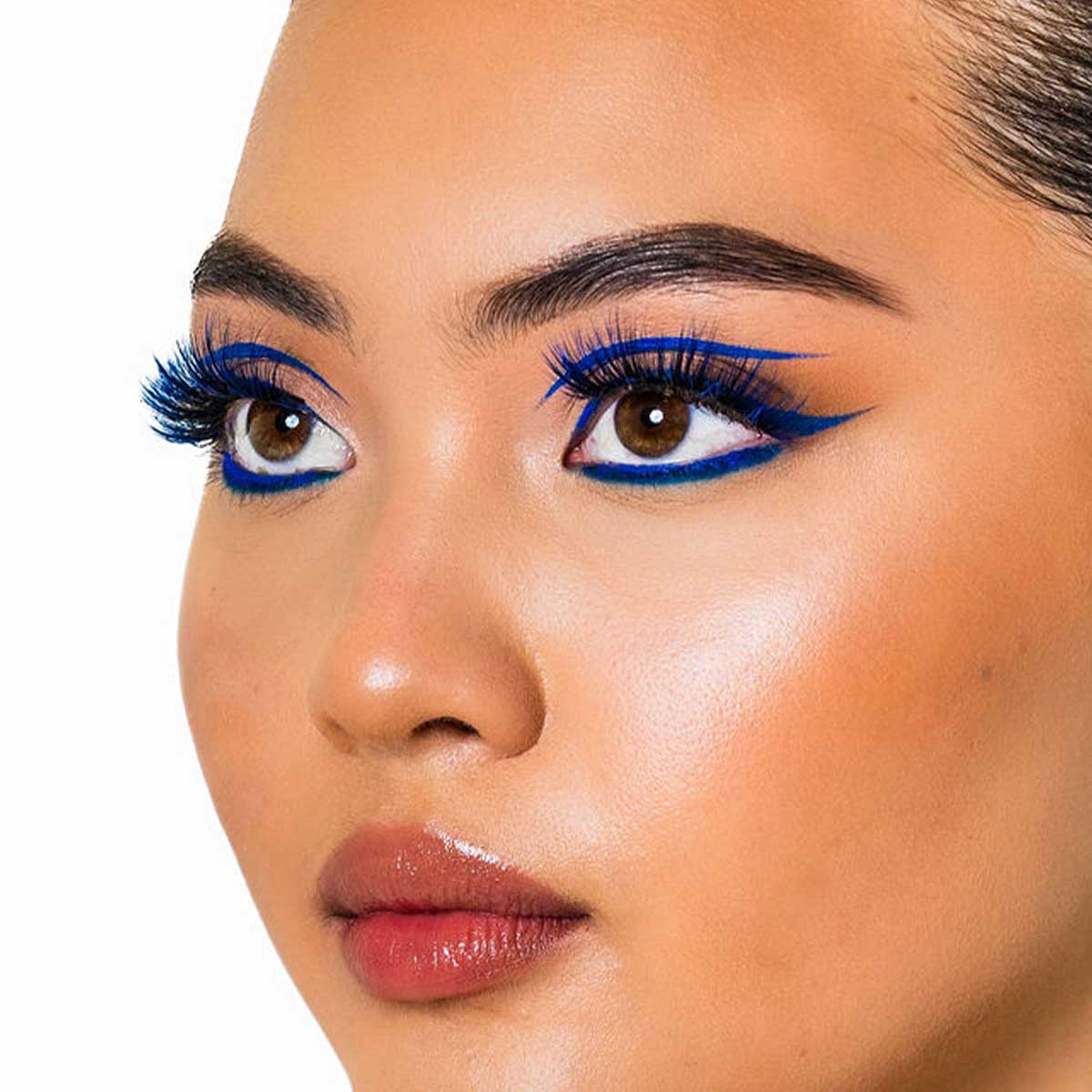 BAHIRA Color Craze “Neptune” Vegan Friendly Blue Sombré Lash, Bold Color with a Soft Ombre Transition, Lightweight and Comfortable, Designed for an All-Day Reusable Wear