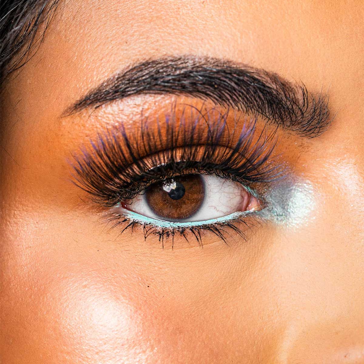 BAHIRA Color Craze “Neptune” Vegan Friendly Blue Sombré Lash, Bold Color with a Soft Ombre Transition, Lightweight and Comfortable, Designed for an All-Day Reusable Wear